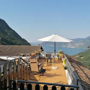  Hébergement de vacances Casa Vacanze 'la Piazza'