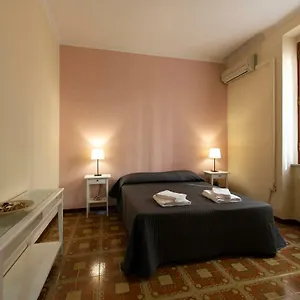 Domus Candia Apartment Rom